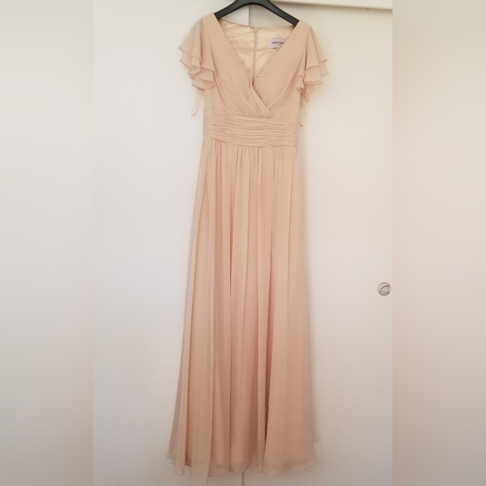 Jeesakae NWOT maxi dress